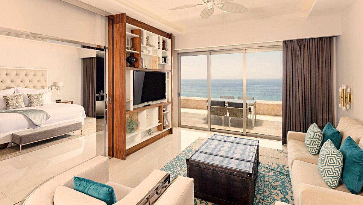 2 Bedroom Beachfront Condo on 5 Diamond Resort