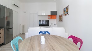 Apartment (1 Bedroom) | Interior
