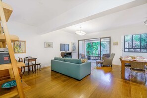 Uklassifisert bilde, 4 av 14, knapp