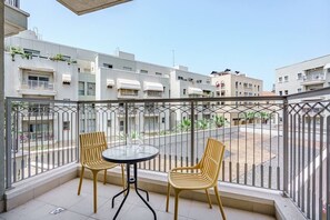 Unclassified image, 2 of 13, button - Charming 1BR Flea market Jaffa SAFE ROOM ({{addressCityy}})