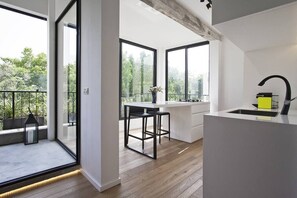 Uklassifisert bilde, 4 av 10, knapp