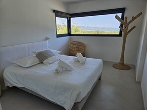 4 Schlafzimmer, Zimmersafe, Bügeleisen/Bügelbrett, kostenloses WLAN