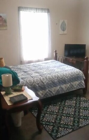 3 habitaciones, escritorio, wifi gratis y ropa de cama