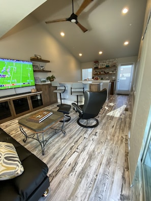 Smart TV, DVD player, books, music library