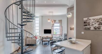Crazy Duplex In Flea Market by Holiday-rentals