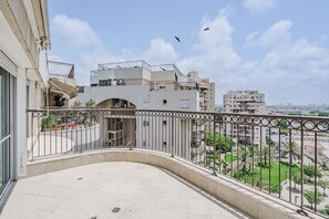 Property grounds - Duplex Penthouse 3BR Asirey Tsion SAFE ROOM ({{addressCityy}})