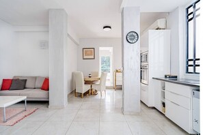 Uklassifisert bilde, 4 av 16, knapp