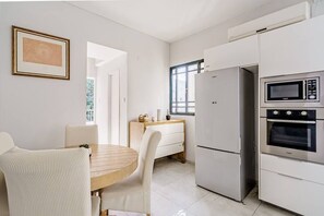 Uklassifisert bilde, 5 av 16, knapp