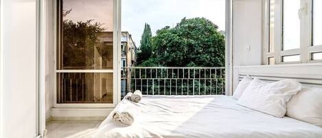 1 多间卧室、熨斗/熨衣板、WiFi、床单