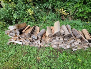 Property grounds - Beautiful Pet friendly cottage by the Stow Ferry (Ashville)