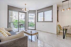 Uklassifisert bilde, 2 av 16, knapp