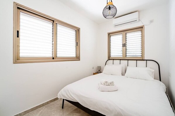 3 多间卧室、熨斗/熨衣板、WiFi、床单