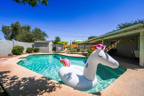 Piscine extérieure, piscine chauffée
