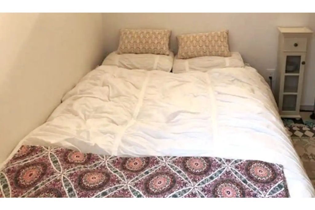 City close, full floor of home in the foothills