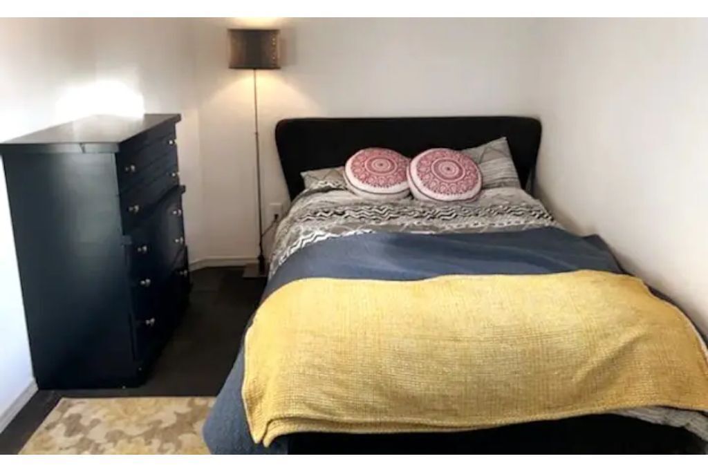 City close, full floor of home in the foothills