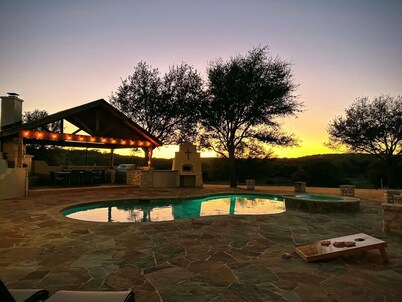 Luxury Ranch Retreat Pool, Sleeps 18