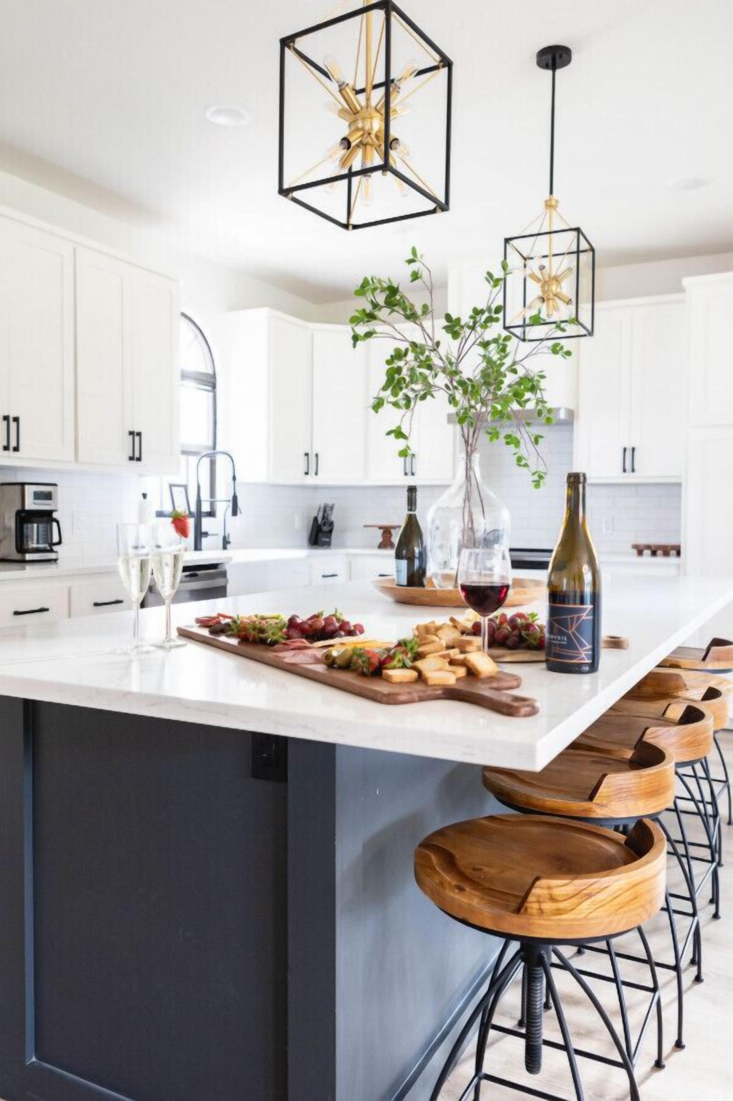 Kylskåp, mikrovågsugn, ugn och spishäll