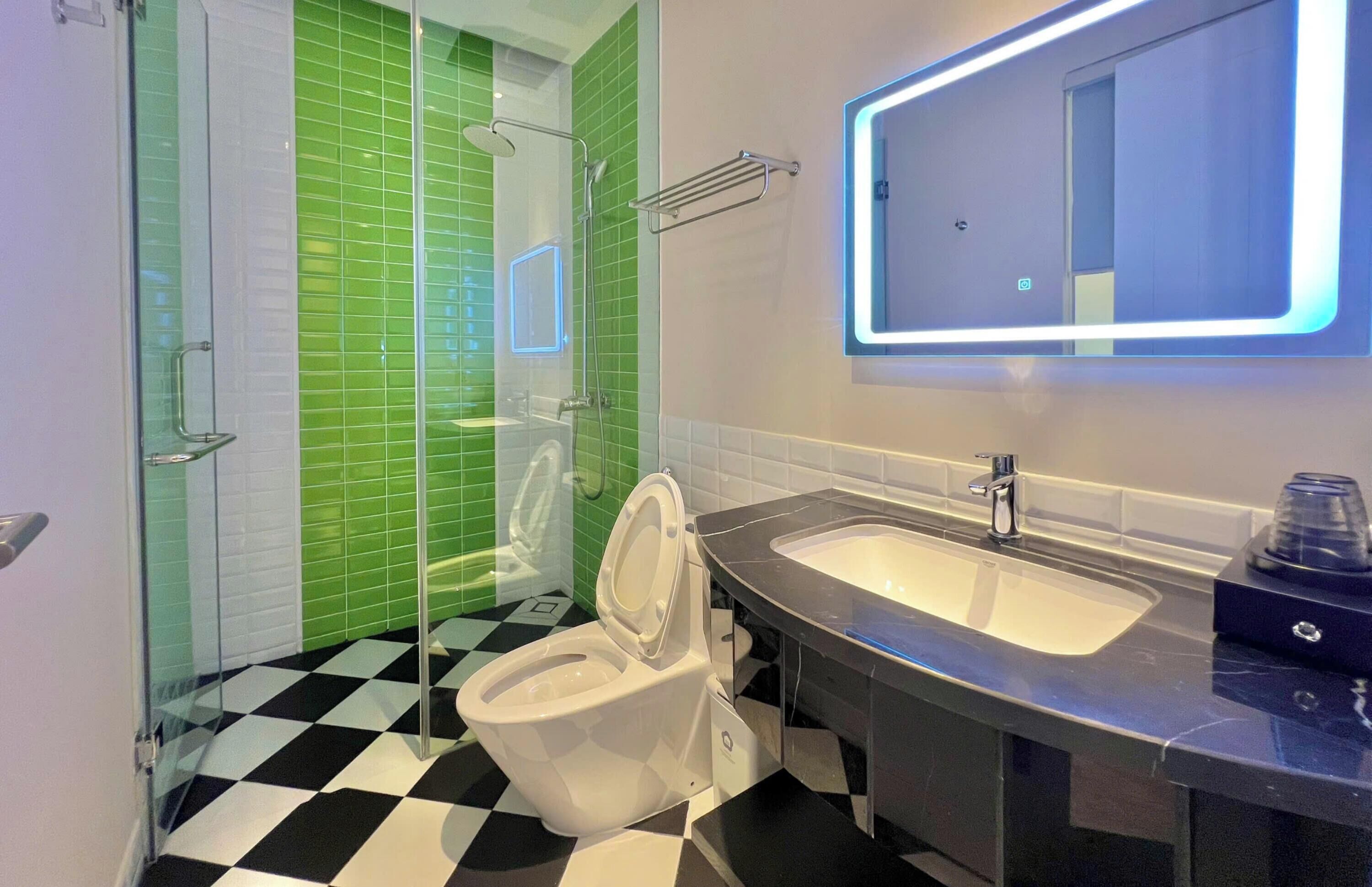 Superior Double or Twin Room | Bathroom