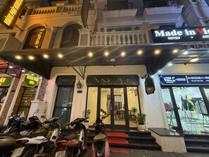 Front of property - S79 Lago Pavillion Grand World (Phu Quoc)