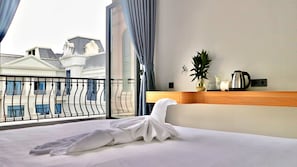 Habitación Deluxe doble | Sábanas de algodón egipcio, ropa de cama de alta calidad, minibar