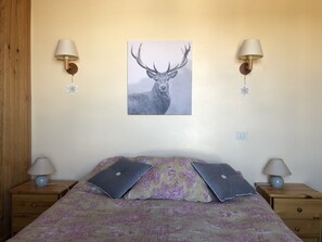 3 bedrooms, iron/ironing board