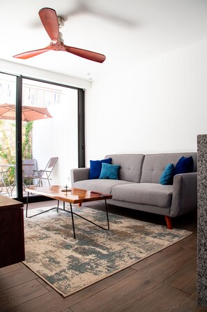 43-inch flat-screen TV with digital channels, TV - Kiin Tulum (Tulum)