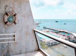 Departamento básico | Terraza o patio