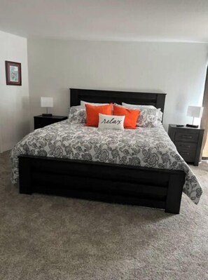 3 Schlafzimmer, BĂŒgeleisen/BĂŒgelbrett, kostenloses WLAN, BettwĂ€sche