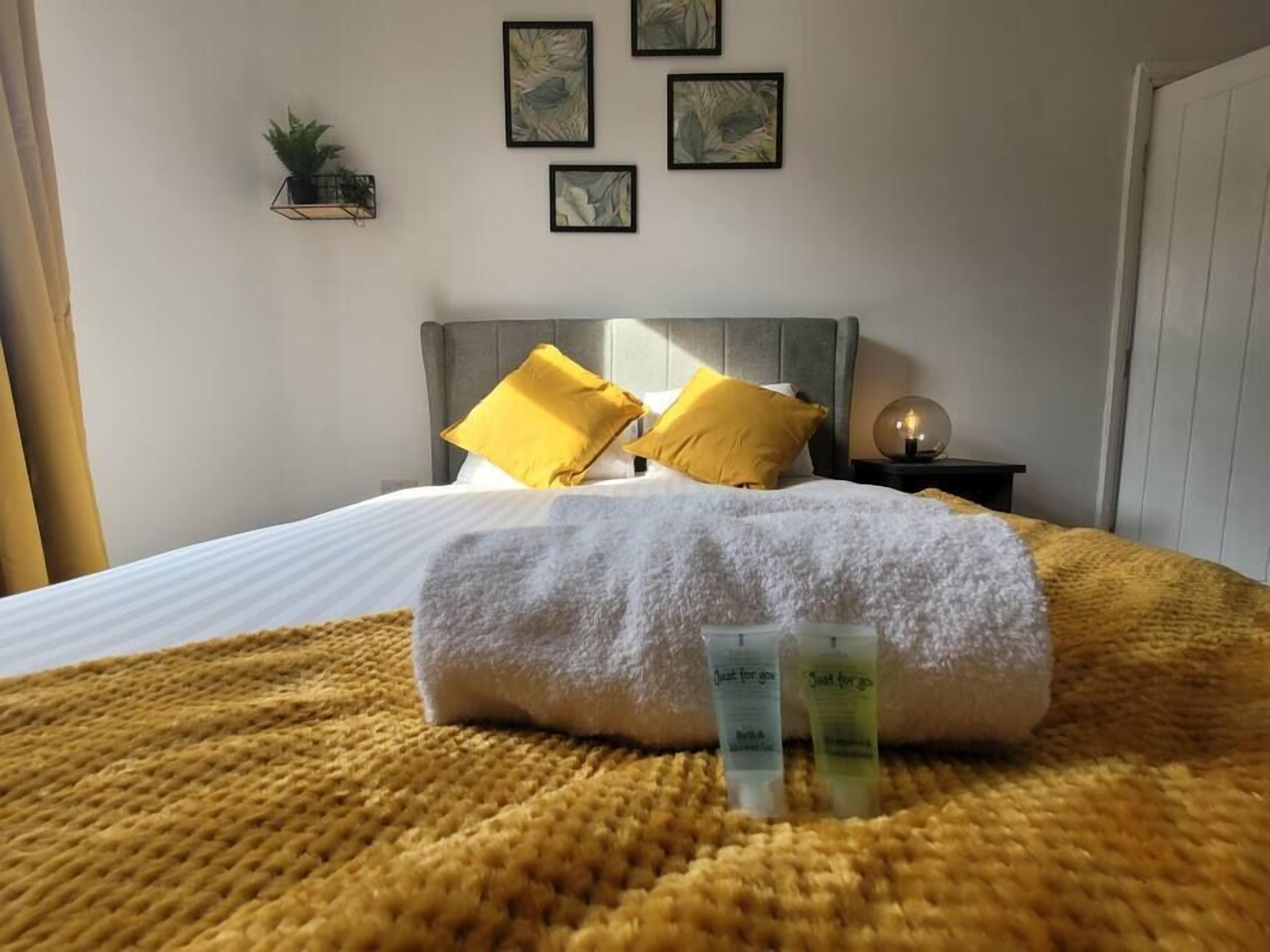 6 Schlafzimmer, Bügeleisen/Bügelbrett, WLAN, Bettwäsche