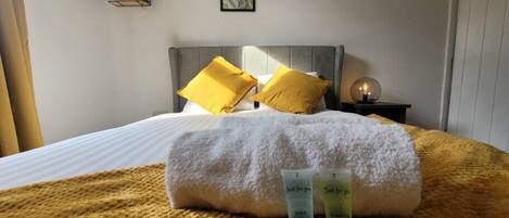 6 Schlafzimmer, Bügeleisen/Bügelbrett, WLAN, Bettwäsche
