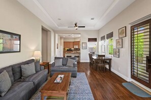 Smart TV, fireplace, books - Affordable Desert Getaway w/ Private Pool + Hot Tub! (La Quinta)