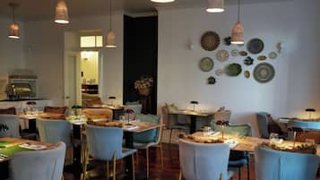 Abendessen, Blick aufs Meer