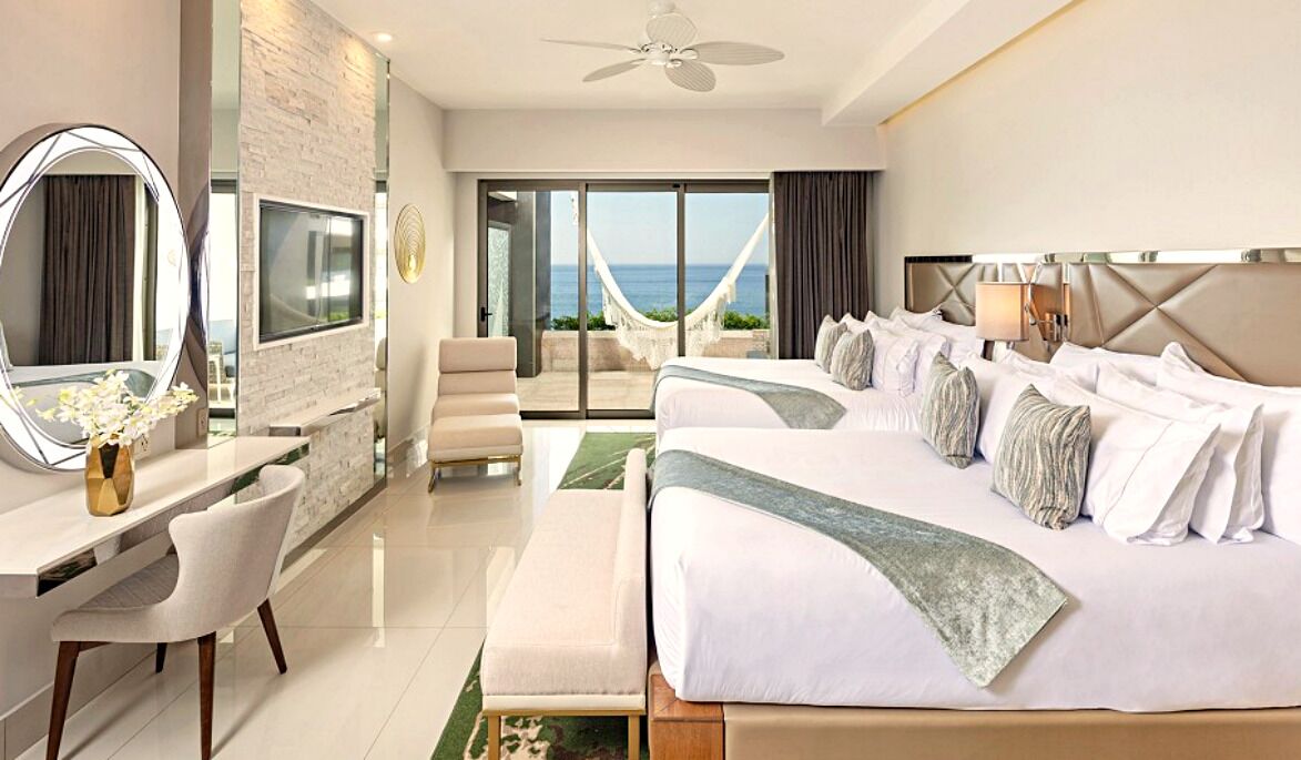 Luxury Junior Suite on 5 Diamond Resort with Ocean View