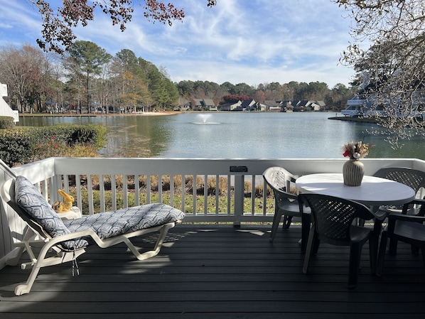 Outdoor dining - Bethany Beach Sea Colony Resort Condo w/Lake Views. (Bethany Beach)