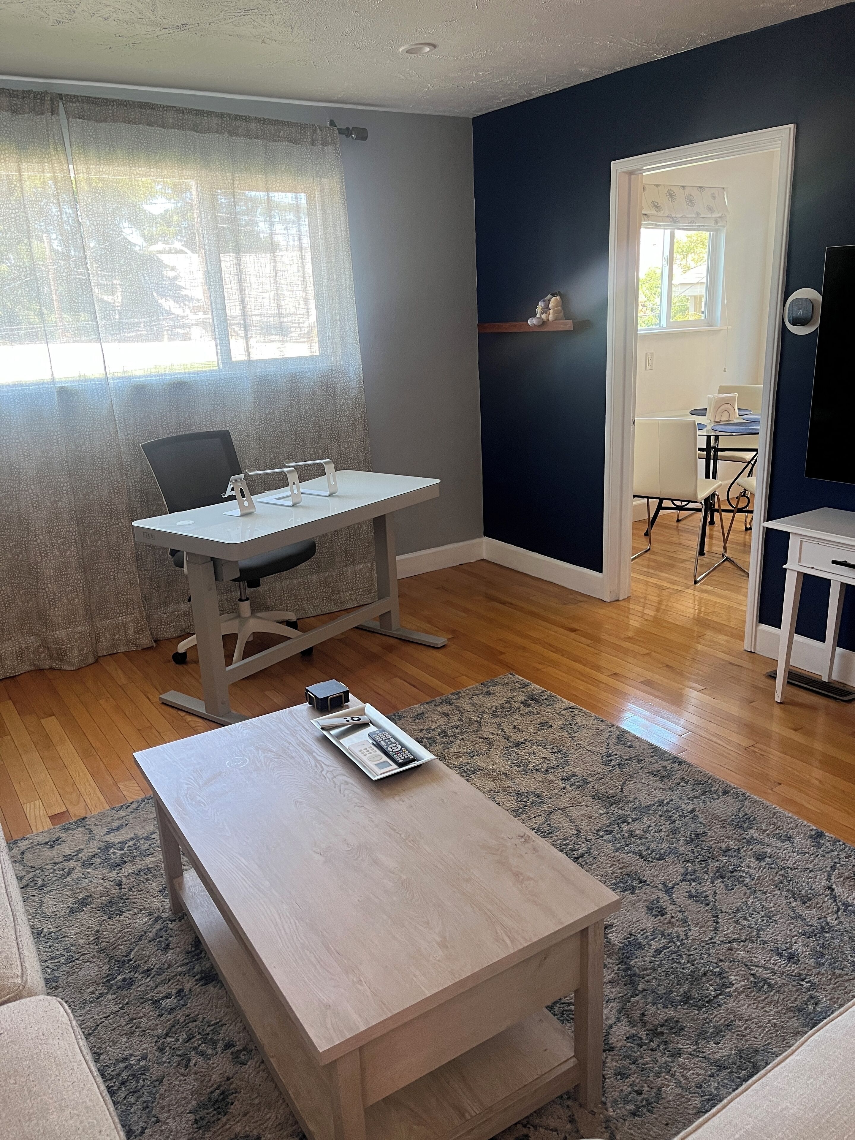 Lovely 2 bedroom paradise apartment with  hot tub near Lake Merritt 