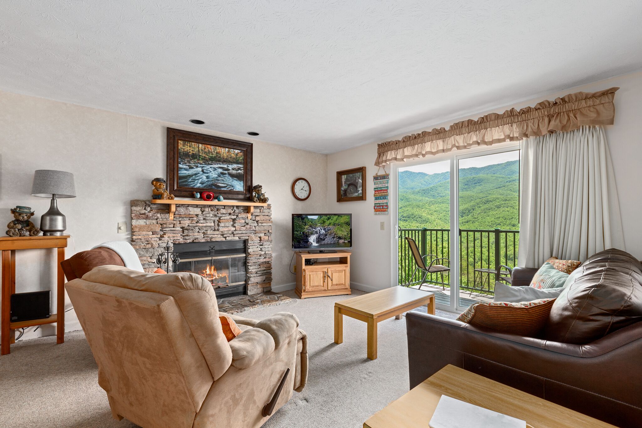 Deer Ridge C202 | Incredible Amenities, Near Golf!