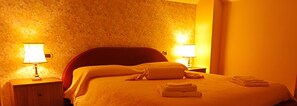 2 camere, ferro/asse da stiro, Wi-Fi gratuito, lenzuola
