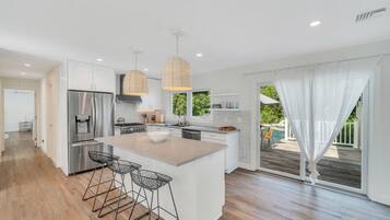 House, Multiple Beds (Hog Creek Breeze) | Private kitchen