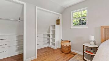 House, Multiple Beds (Shinnecock Cottage Chic) | Interior