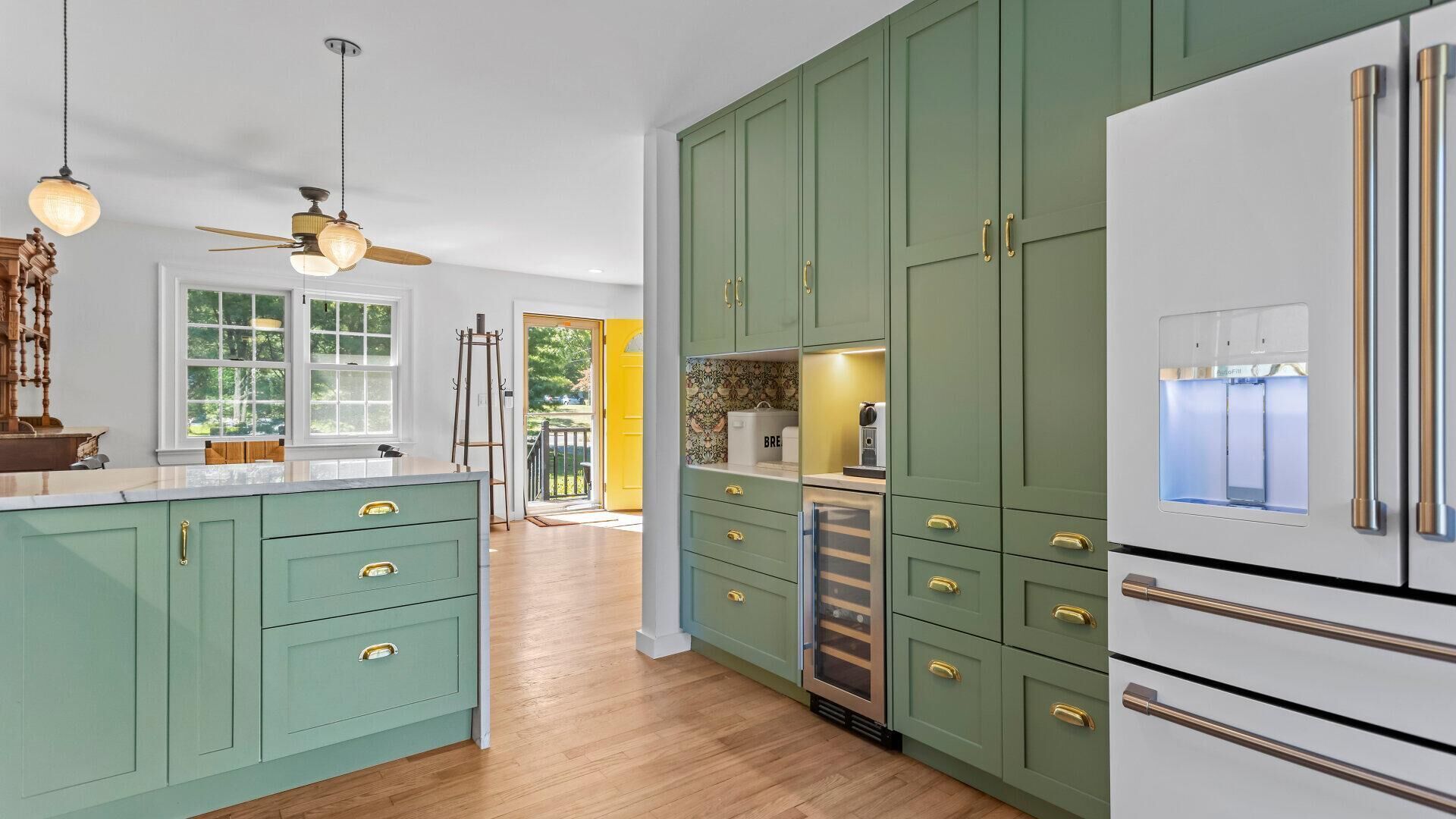 House, Multiple Beds (Shinnecock Cottage Chic) | Private kitchen