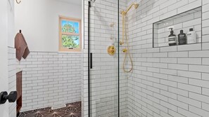 House, Multiple Beds (Shinnecock Cottage Chic) | Bathroom