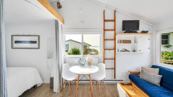 Apartemen, 1 Tempat Tidur Double (Lake Montauk Serenity) | 1 kamar tidur