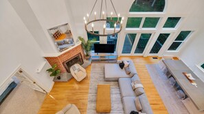 Casa, varias camas (Shelter Island Chic) | Área de sala de estar