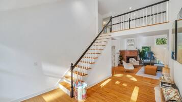 House, Multiple Beds (Shelter Island Chic) | Interior