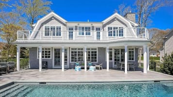 Maison, plusieurs lits (North Fork Waterfront Wonder) | Piscine