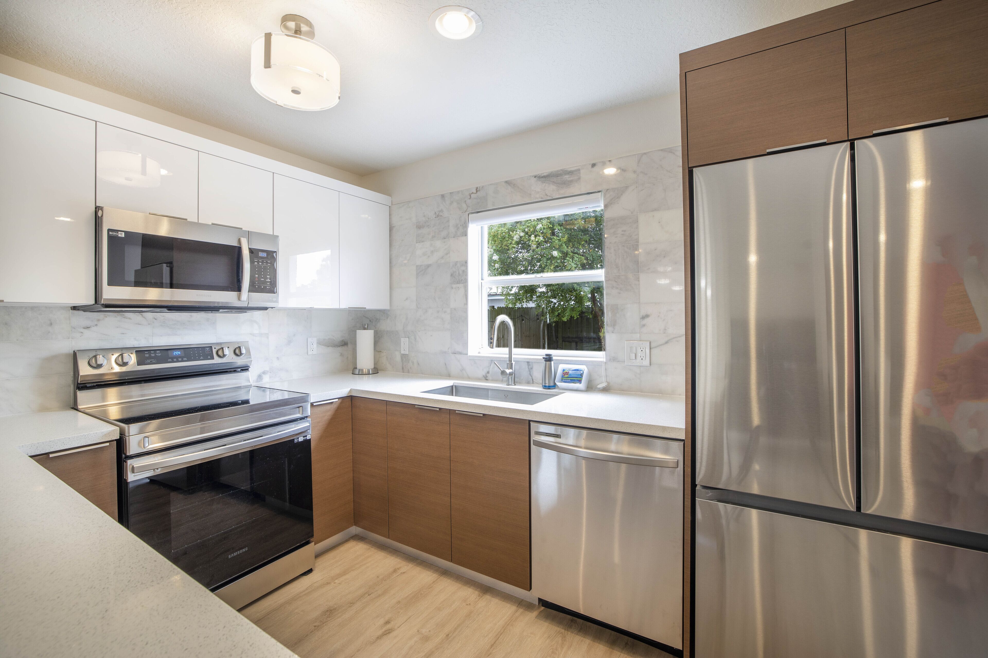 Modern West Tampa home w/SPA shower near Stadium/USF/UT/Busch Gardens