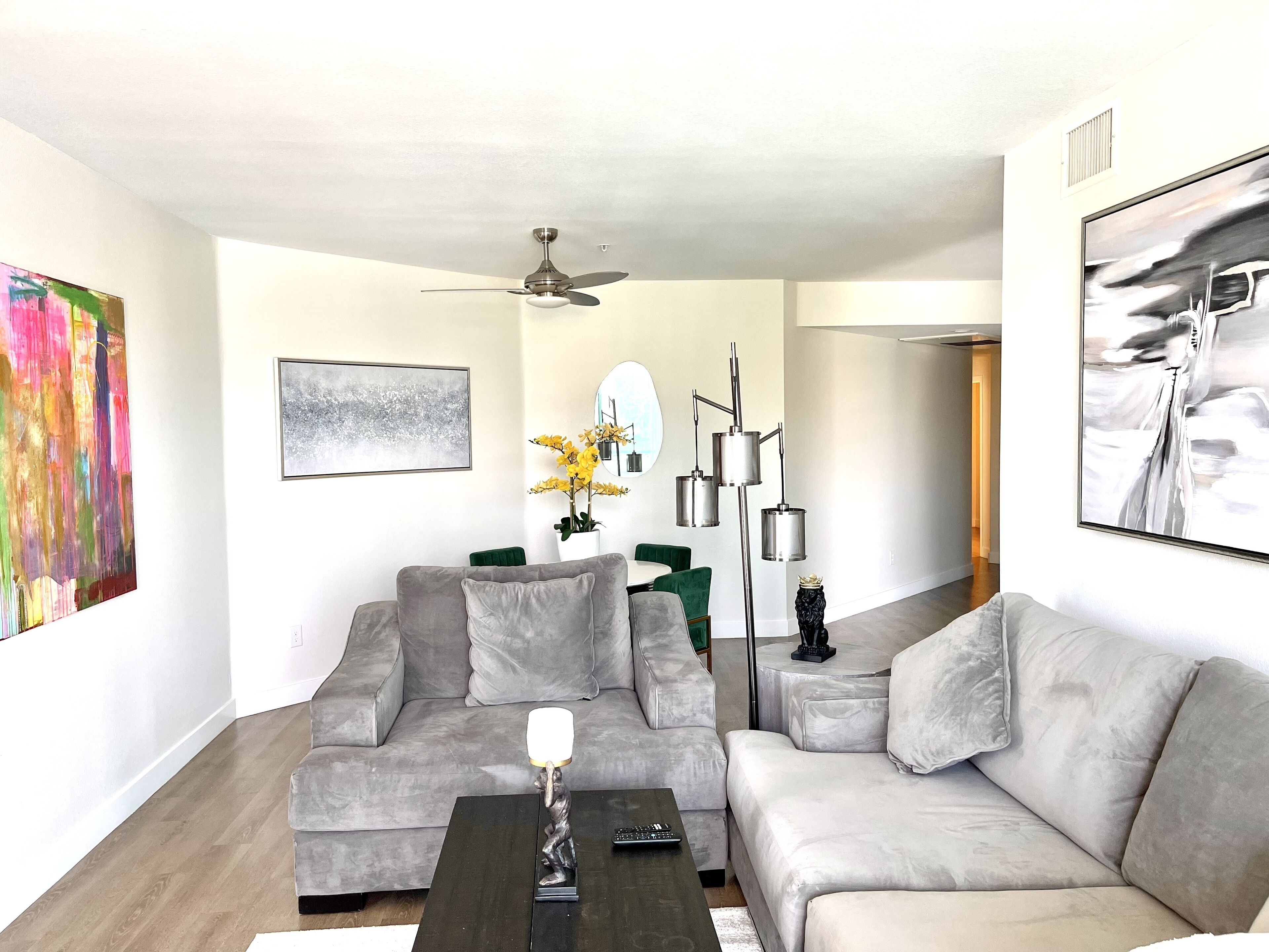 Art Deco 2bed with view