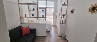 ZONA 13-Hermoso estudio frente al Aeropuerto