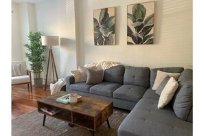 Living area - Charming gem steps away from Patterson Park! (Baltimore)