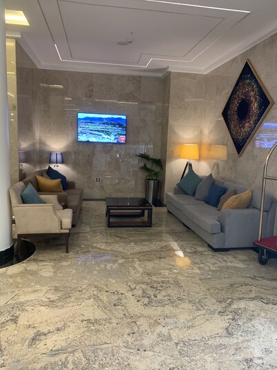 OMEDEL LUXURY